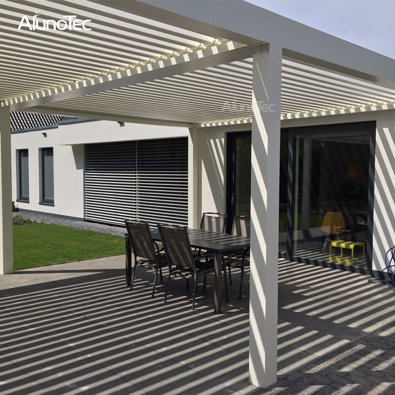Couverture de patio à persiennes pliante réglable avec rideau